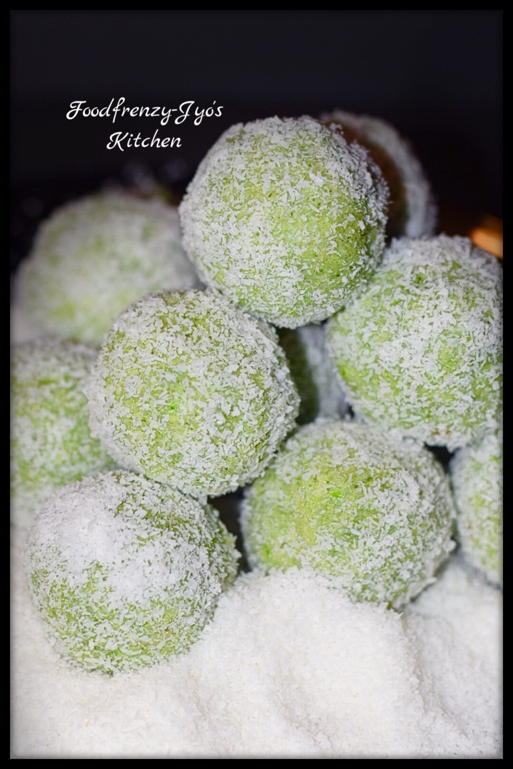 Paan Laddoo | Betel Leaves And Coconut Laddoo
